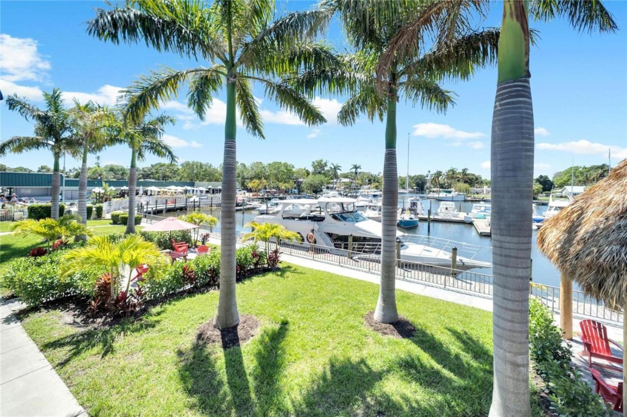 Marina Vibes - Sarasota Hotel South Bradenton Exterior photo