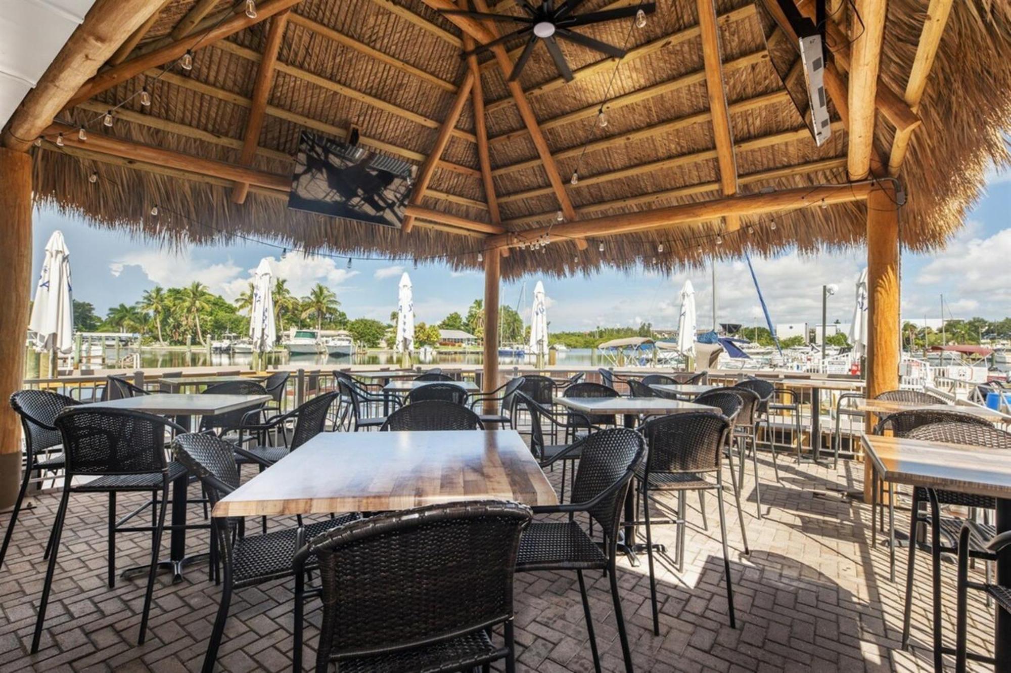 Marina Vibes - Sarasota Hotel South Bradenton Exterior photo